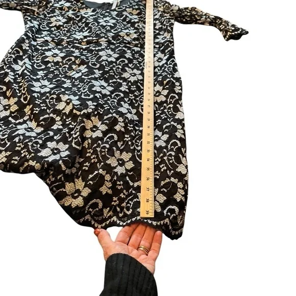 Pennington’s Cocktail Lace Floral Silver/White/Black Stretchy Dress-Size 1X - Picture 6 of 14